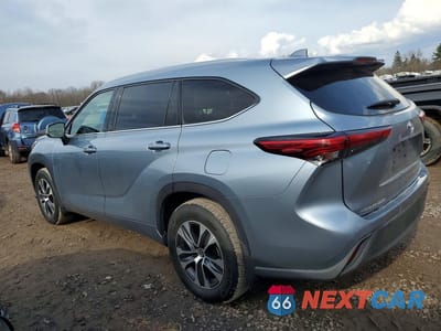 Drugie zdjęcie samochodu z przodu: 2021 TOYOTA HIGHLANDER XLE VIN:5TDGZRBHXMS090496 - miniatura