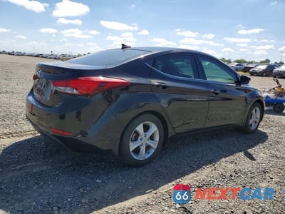 Trzecie zdjęcie samochodu z tyłu: 2016 HYUNDAI ELANTRA VALUE EDITION VIN:5NPDH4AE9GH791508 - miniatura