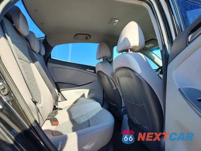 Zdjęcie 10 z 12 samochodu: 2016 HYUNDAI ACCENT SE VIN:KMHCT4AE7GU084676 - miniatura