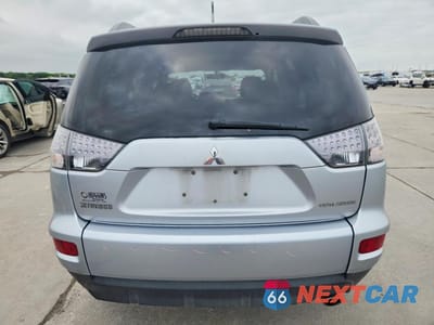 Zdjęcie 6 z 13 samochodu: 2010 MITSUBISHI OUTLANDER SE VIN:JA4AS3AW2AZ009454 - miniatura