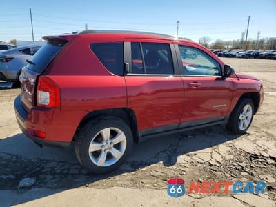 Trzecie zdjęcie samochodu z tyłu: 2011 JEEP COMPASS SPORT VIN:1J4NT1FB7BD151421 - miniatura