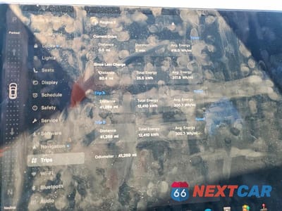 Zdjęcie 9 z 11 samochodu: 2023 TESLA MODEL S VIN:5YJSA1E54PF518561 - miniatura