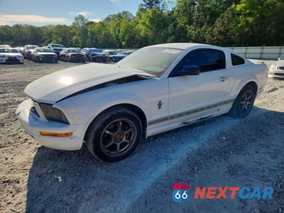 2008 FORD MUSTANG 1ZVHT80N885130849 - główne zdjęcie licytacji z USA - miniatura
