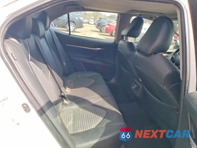 Zdjęcie 10 z 12 samochodu: 2018 TOYOTA CAMRY SE VIN:4T1B11HK6JU110588 - miniatura