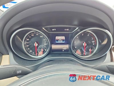 Zdjęcie 9 z 11 samochodu: 2018 MERCEDES-BENZ CLA 250 VIN:WDDSJ4EB8JN695507 - miniatura