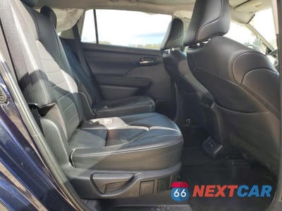 Zdjęcie 11 z 13 samochodu: 2020 TOYOTA HIGHLANDER XLE VIN:5TDGZRAH6LS009672 - miniatura