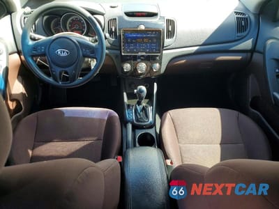 Zdjęcie 9 z 12 samochodu: 2011 KIA FORTE EX VIN:KNAFU4A2XB5417649 - miniatura