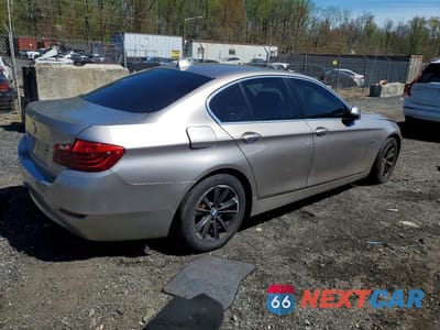 Trzecie zdjęcie samochodu z tyłu: 2016 BMW 528 XI VIN:WBA5A7C57GG644208 - miniatura