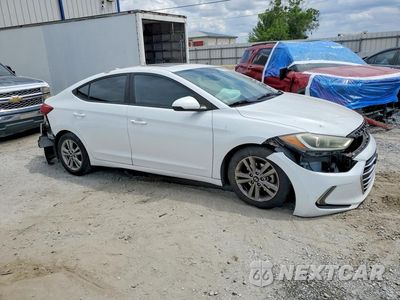 Czwarte zdjęcie samochodu z boku: 2017 HYUNDAI ELANTRA VALUE EDITION VIN:5NPD84LF3HH151169 - miniatura