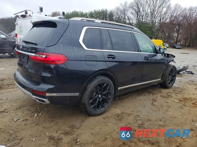 Trzecie zdjęcie samochodu z tyłu: 2021 BMW X7 XDRIVE40I VIN:5UXCW2C0XM9D83242 - miniatura