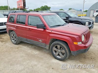 Czwarte zdjęcie samochodu z boku: 2014 JEEP PATRIOT LATITUDE VIN:1C4NJPFA4ED620829 - miniatura