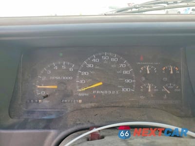 Zdjęcie 9 z 12 samochodu: 2000 CHEVROLET GMT-400 C3500 VIN:1GCGC33R9YF508025 - miniatura