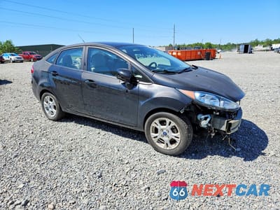 Czwarte zdjęcie samochodu z boku: 2015 FORD FIESTA SE VIN:3FADP4BJ3FM219105 - miniatura