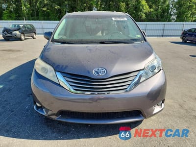 Piąte zdjęcie samochodu w środku: 2014 TOYOTA SIENNA XLE 8-PASSENGER VIN:5TDYK3DC6ES518024 - miniatura