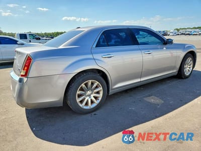 Trzecie zdjęcie samochodu z tyłu: 2011 CHRYSLER 300C VIN:2C3CA6CT4BH524600 - miniatura