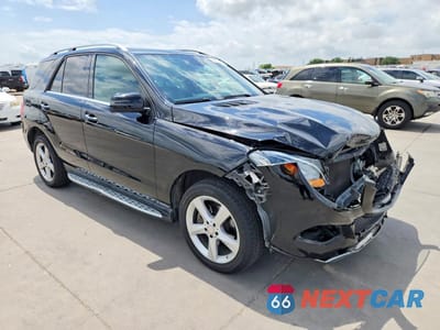 Czwarte zdjęcie samochodu z boku: 2017 MERCEDES-BENZ GLE 350 VIN:4JGDA5JB2HA897884 - miniatura