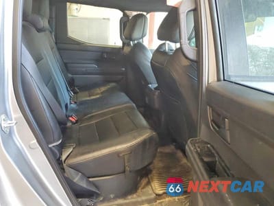 Zdjęcie 10 z 12 samochodu: 2025 TOYOTA TACOMA SR5 VIN:3TMLB5JN7SM149987 - miniatura