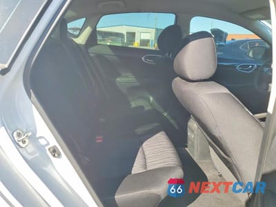 Zdjęcie 10 z 13 samochodu: 2019 NISSAN SENTRA SV VIN:3N1AB7AP6KY258893 - miniatura