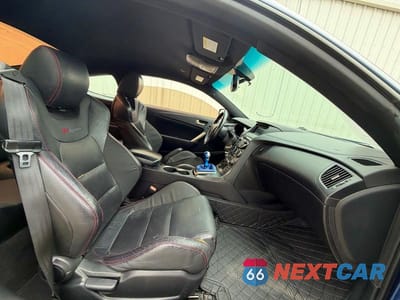 Piąte zdjęcie samochodu w środku: 2016 HYUNDAI GENESIS COUPE 3.8 R-SPEC VIN:KMHHU6KJ0GU136658 - miniatura