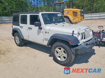 Czwarte zdjęcie samochodu z boku: 2017 JEEP WRANGLER UNLIMITED VIN:1C4BJWDG5HL755199 - miniatura