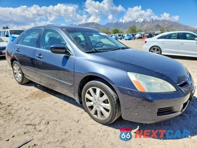 Czwarte zdjęcie samochodu z boku: 2007 HONDA ACCORD EX VIN:1HGCM665X7A002545 - miniatura