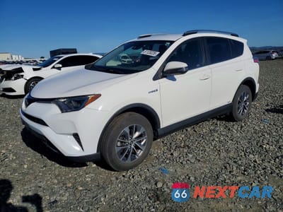 2018 TOYOTA RAV4 HYBRID LE JTMRJREV1JD179222 - główne zdjęcie licytacji z USA - miniatura