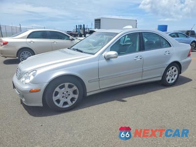 2005 MERCEDES-BENZ C 240 WDBRF61JX5F610085 - główne zdjęcie licytacji z USA - miniatura