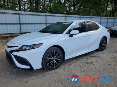 2021 TOYOTA CAMRY SE 4T1G11AK1MU404128 - główne zdjęcie licytacji z USA - miniatura