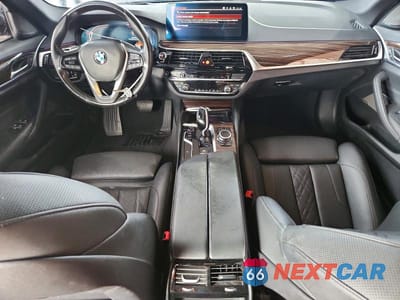 Zdjęcie 8 z 12 samochodu: 2022 BMW 530 I VIN:WBA53BH05NCK27457 - miniatura