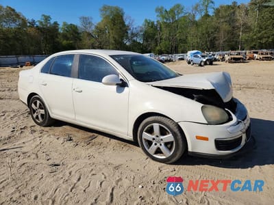 Czwarte zdjęcie samochodu z boku: 2008 VOLKSWAGEN JETTA VIN:3VWRM71KX8M104294 - miniatura