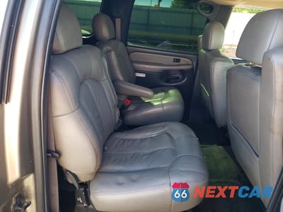 Zdjęcie 11 z 13 samochodu: 2002 CHEVROLET SUBURBAN K1500 VIN:3GNFK16Z22G335833 - miniatura