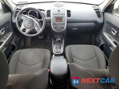 Zdjęcie 8 z 12 samochodu: 2012 KIA SOUL + VIN:KNDJT2A67C7428430 - miniatura