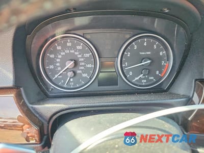 Zdjęcie 9 z 12 samochodu: 2011 BMW 335 XI VIN:WBAPL5C55BA920484 - miniatura