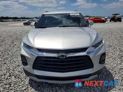 Piąte zdjęcie samochodu w środku: 2022 CHEVROLET BLAZER 2LT VIN:3GNKBCR48NS192527 - miniatura