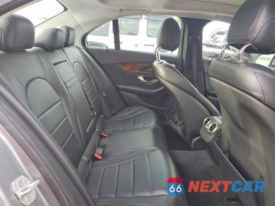 Zdjęcie 10 z 12 samochodu: 2015 MERCEDES-BENZ C 300 4MATIC VIN:55SWF4KB1FU018658 - miniatura