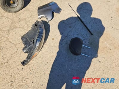 Zdjęcie 12 z 12 samochodu: 2018 KIA SOUL + VIN:KNDJP3A53J7510556 - miniatura