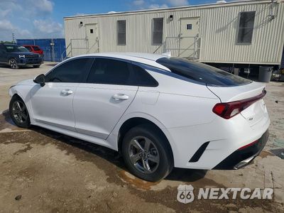 Trzecie zdjęcie samochodu z tyłu: 2021 KIA K5 LXS VIN:5XXG14J25MG063683 - miniatura