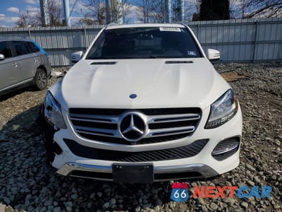 Piąte zdjęcie samochodu w środku: 2017 MERCEDES-BENZ GLE 350 4MATIC VIN:4JGDA5HB1HA878331 - miniatura