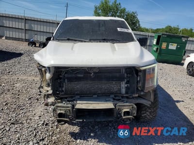 Piąte zdjęcie samochodu w środku: 2023 FORD F150 SUPERCREW VIN:1FTFW1ED2PFD08823 - miniatura