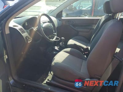 Zdjęcie 7 z 12 samochodu: 2005 FORD FOCUS ZX3 VIN:3FAFP31N95R158898 - miniatura