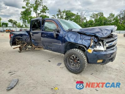 Czwarte zdjęcie samochodu z boku: 2008 CHEVROLET SILVERADO K1500 VIN:2GCEK13M181189133 - miniatura