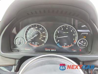 Zdjęcie 9 z 12 samochodu: 2015 BMW X5 XDRIVE50I VIN:5UXKR6C52F0J76824 - miniatura