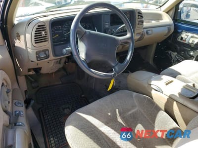 Zdjęcie 8 z 13 samochodu: 1996 GMC SIERRA C1500 VIN:2GTEC19M5T1508563 - miniatura