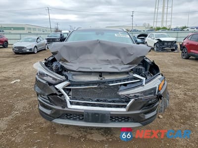 Piąte zdjęcie samochodu w środku: 2020 HYUNDAI TUCSON LIMITED VIN:KM8J33AL4LU180632 - miniatura