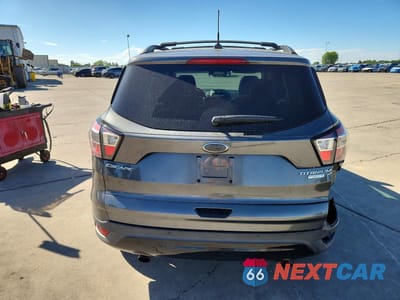 Zdjęcie 6 z 12 samochodu: 2017 FORD ESCAPE TITANIUM VIN:1FMCU0J93HUC67275 - miniatura