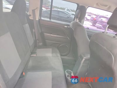 Zdjęcie 10 z 12 samochodu: 2016 JEEP PATRIOT LATITUDE VIN:1C4NJPFA7GD633206 - miniatura