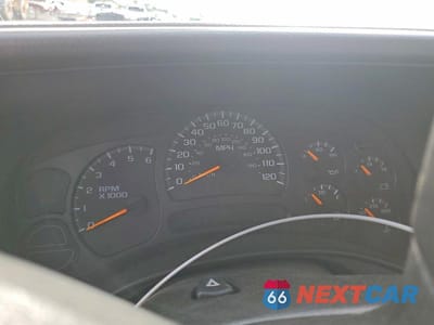 Zdjęcie 9 z 12 samochodu: 2005 CHEVROLET SUBURBAN C1500 VIN:1GNEC16Z65R152383 - miniatura