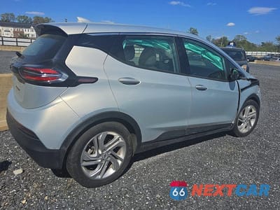 Trzecie zdjęcie samochodu z tyłu: 2023 CHEVROLET BOLT EV 1LT VIN:1G1FW6S01P4186409 - miniatura