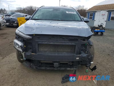 Piąte zdjęcie samochodu w środku: 2018 HYUNDAI KONA SEL VIN:KM8K6CAA9JU149982 - miniatura