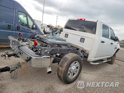 Trzecie zdjęcie samochodu z tyłu: 2018 RAM 3500 ST VIN:3C63R3CL7JG239303 - miniatura
